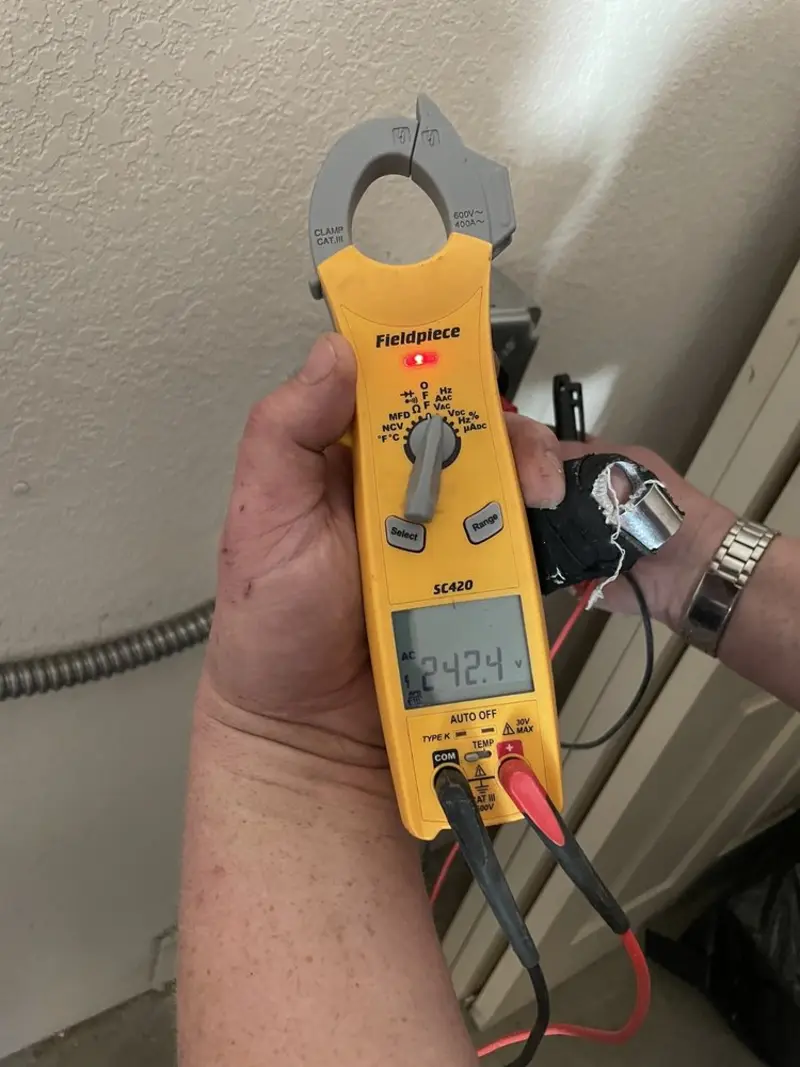 Voltage testing with clamp meter during Generator Installation in Nevada